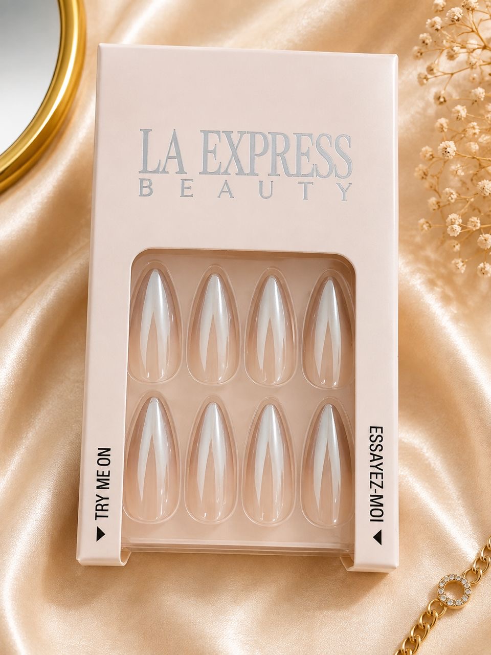 FAUX ONGLES