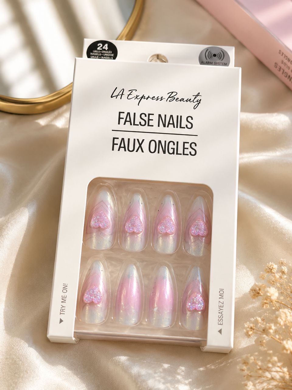 FAUX ONGLES BLANC COEUR
